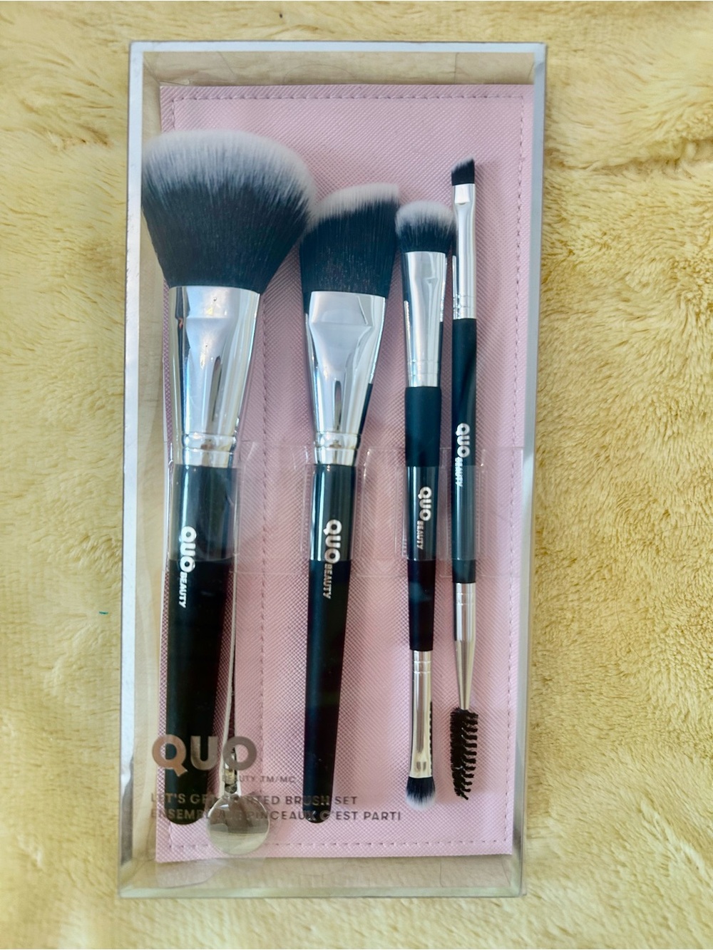 QUO Black & Pink Makeup Brush Set